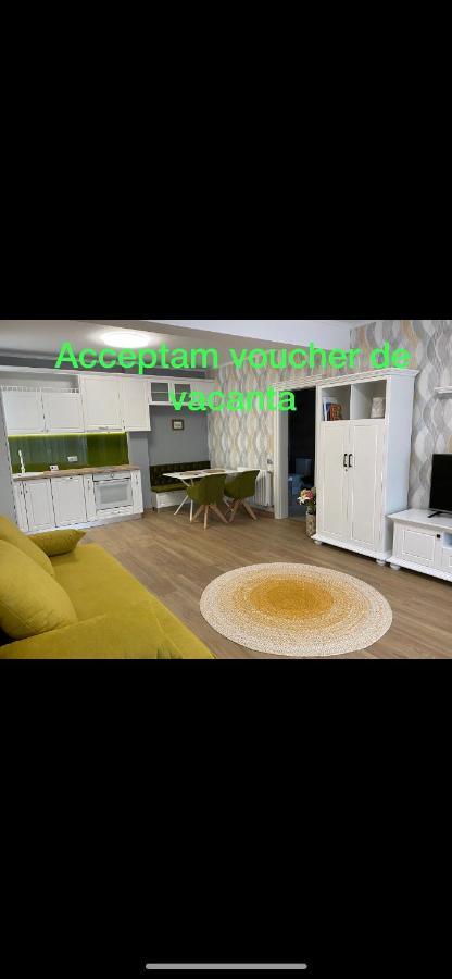 Olivia Studio Орадя Екстер'єр фото